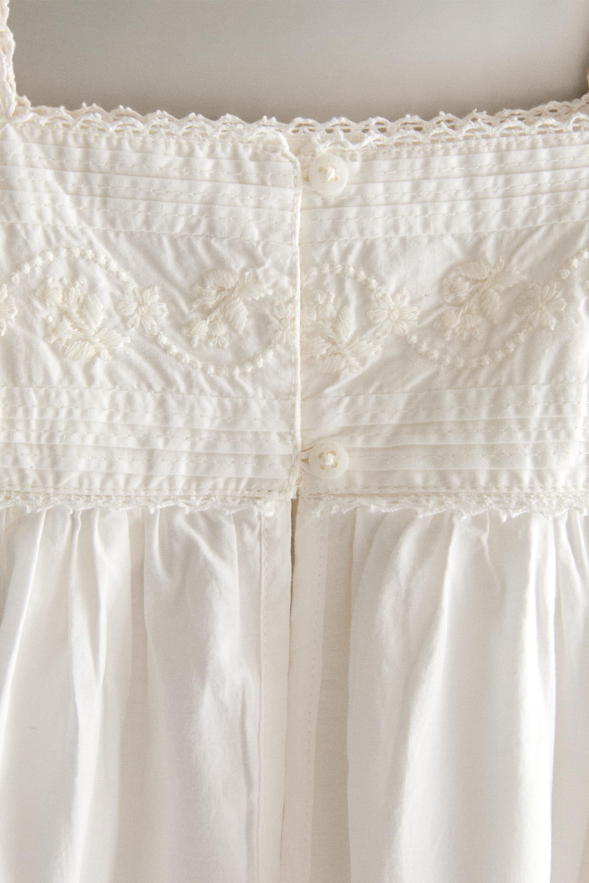 CHEMISE DE NUIT BRODÉE